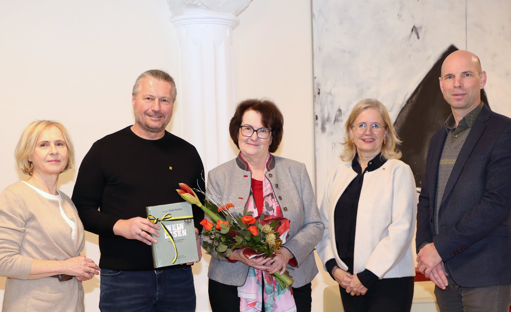 Beim Empfang im Rathaus: Bereichsleiterin für Bildung, Kultur & Tourismus Doris Denk, Bürgermeister Peter Molnar, Elisabeth Vavra, Kulturgemeinderätin Elisabeth Kreuzhuber und Kulturamtsleiter Gregor Kremser.