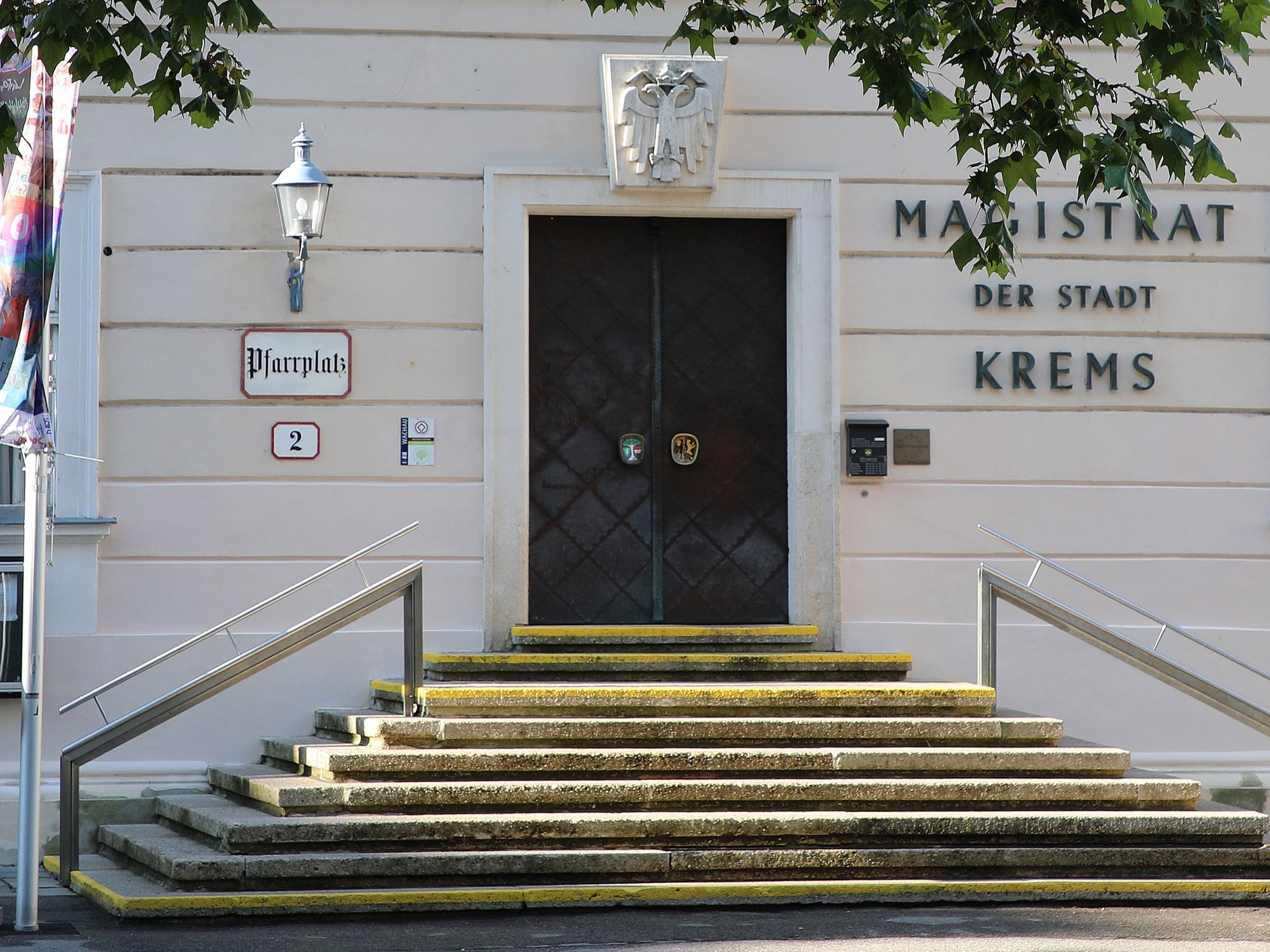 Blick auf das Rathaus Krems