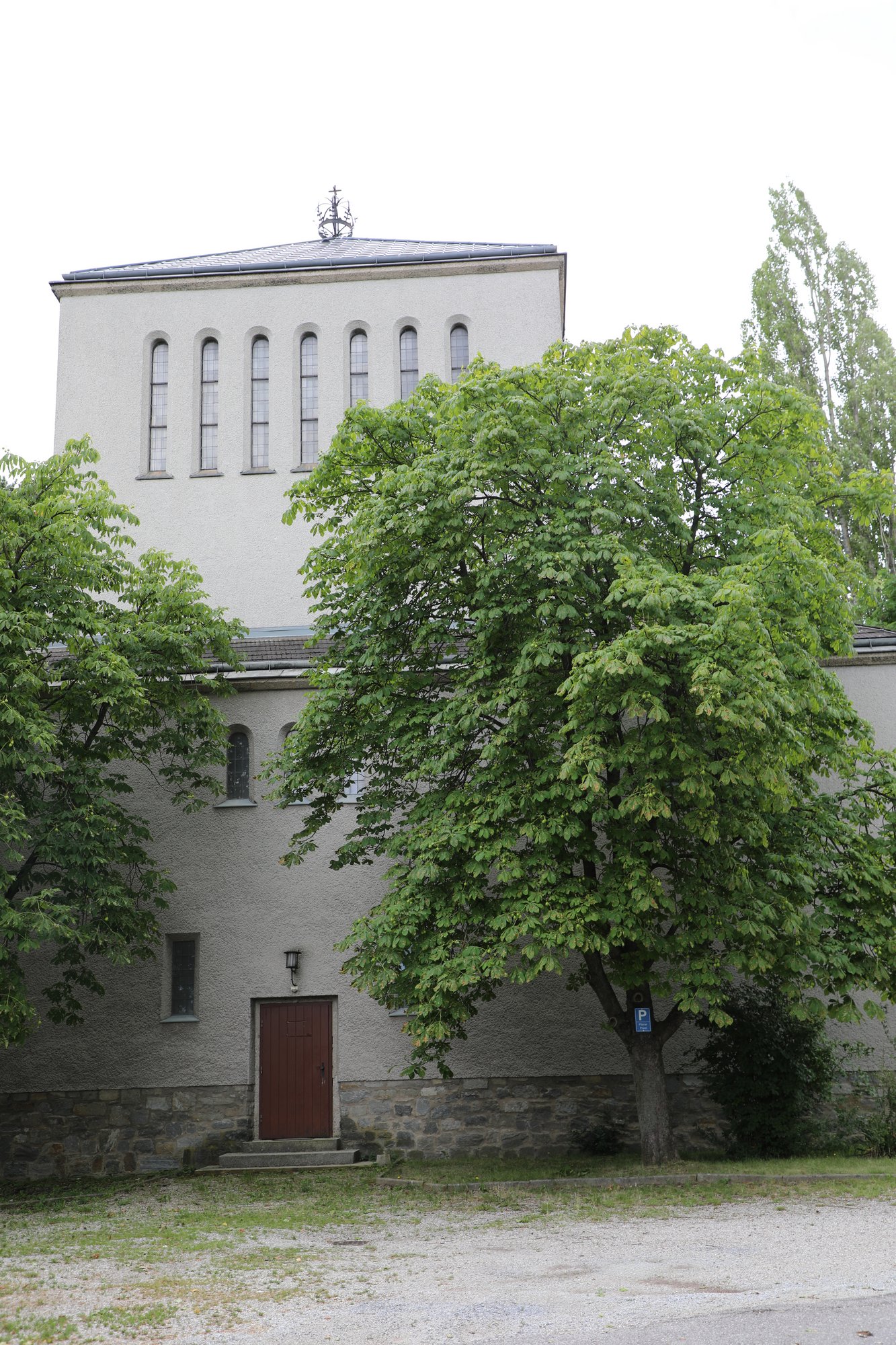Kirche Lerchenfeld: Stadt und Diözese vor Einigung